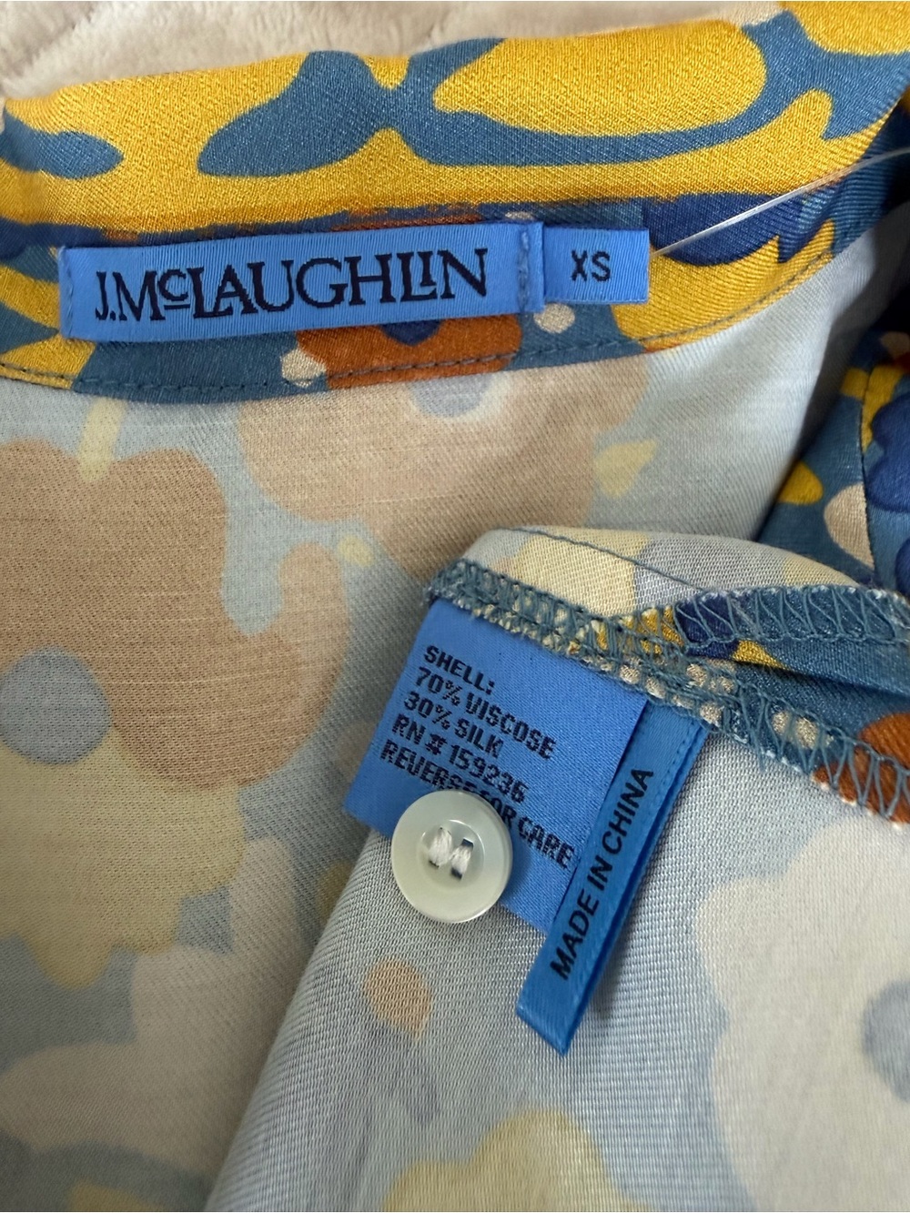 J. McLaughlin Bimini Silk Blend Floral Shirt in Daydream Edge XS - Picture 6 of 9